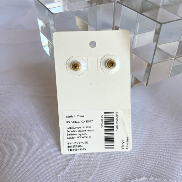 Banana Republic Minimalist Studs. Never Worn! - Picture 5 of 5